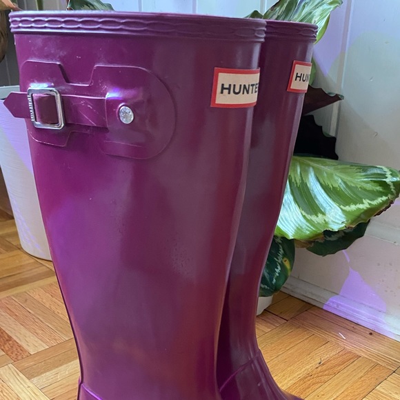 Hunter “original gloss” wellies/ rain boots ☔️ (magenta/purple) - Picture 6 of 9